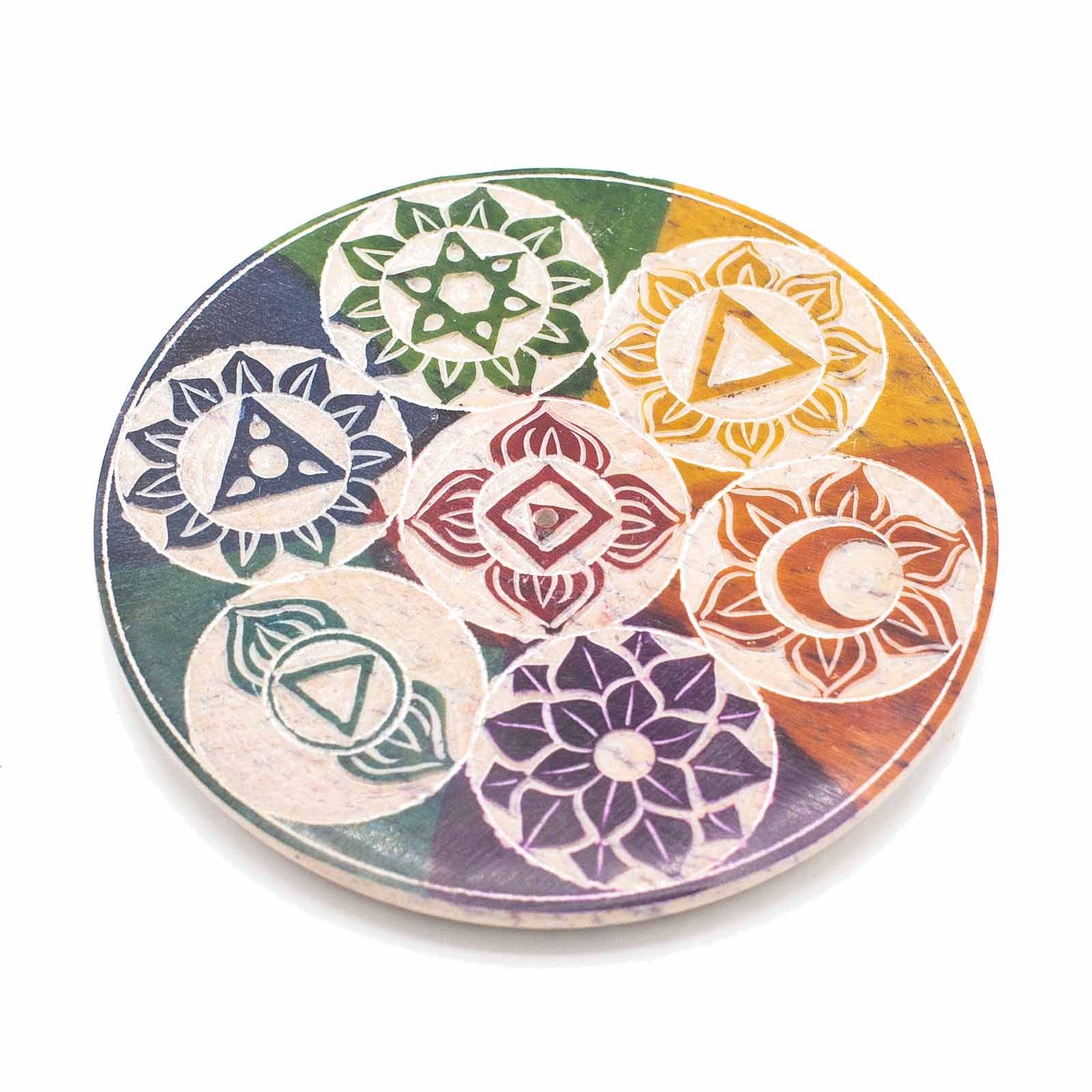 PortaIncienso disco en esteatita natural 10 cm, con Siete Chakras grabados; placa cargadora para equilibrio - armonía