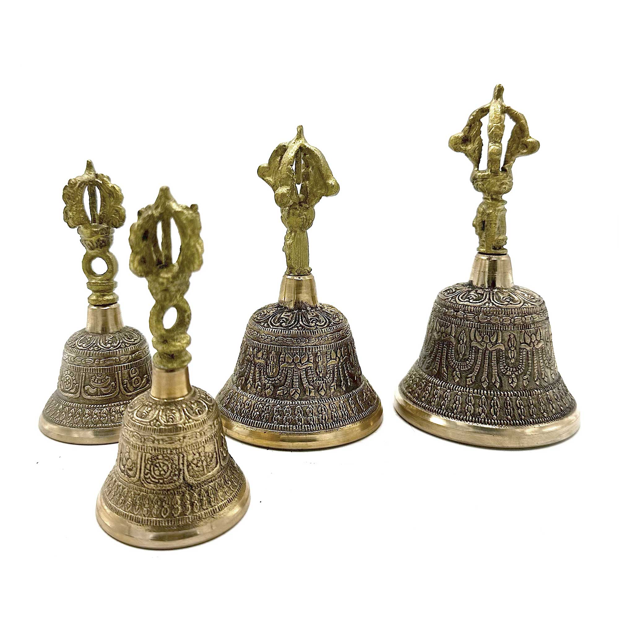 Campana de altar en latón macizo, Triquetra grabada sobre el mango, altura 10,2 cm y base 5 cm - protección y armonía