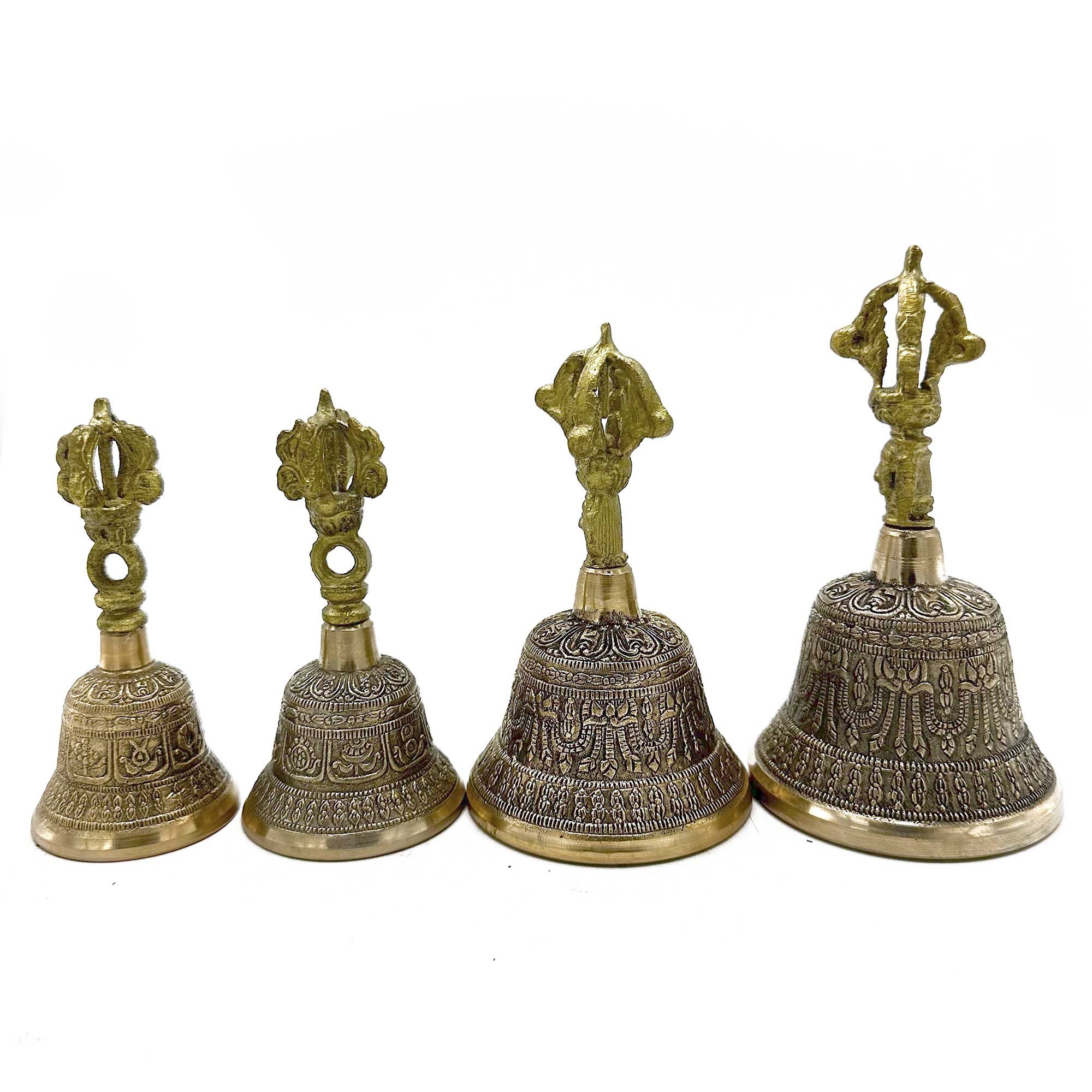 Campana de altar en latón macizo, Triquetra grabada sobre el mango, altura 10,2 cm y base 5 cm - protección y armonía