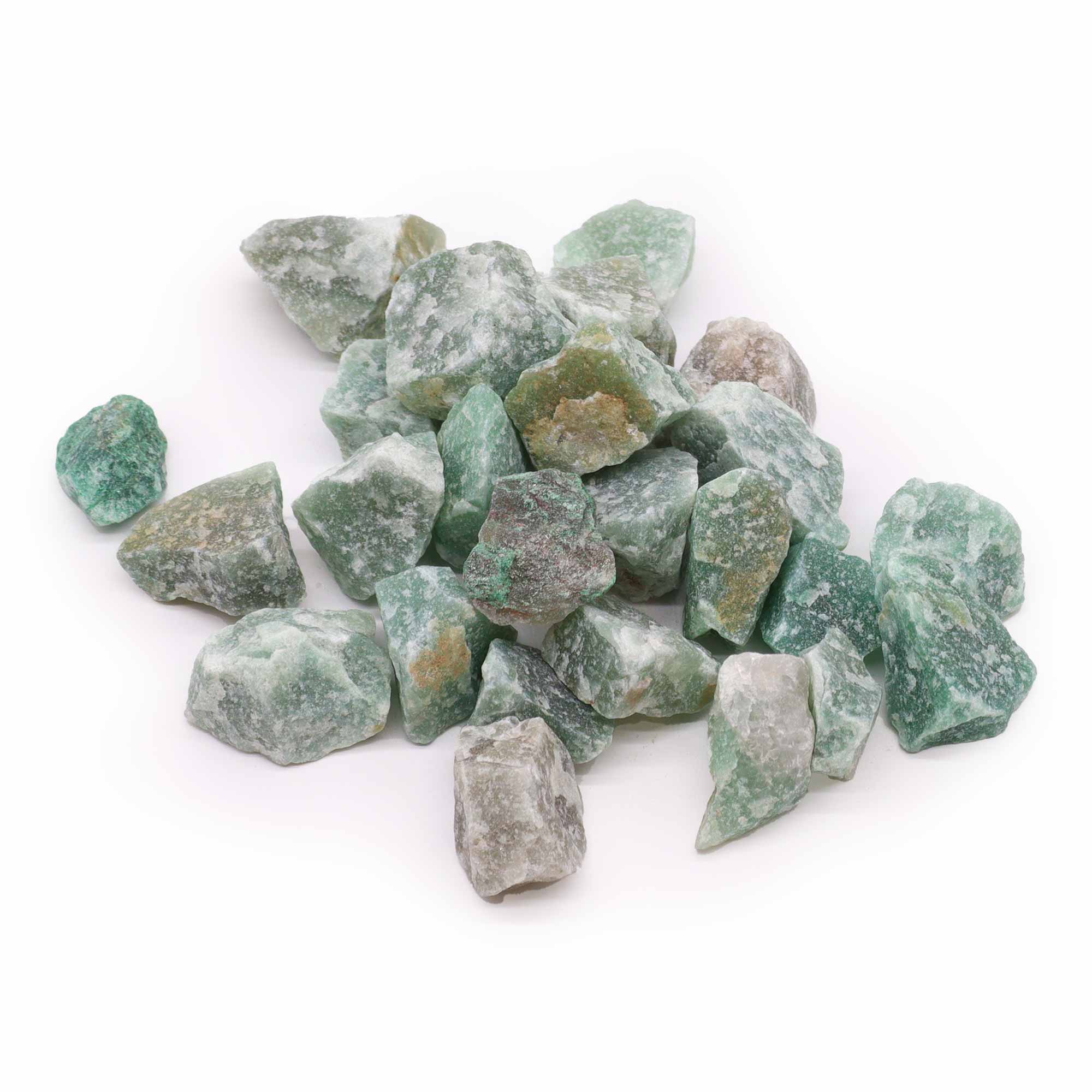 Jade de cristal en bruto, cristales verdes en tonos pálidos a intensos, peso 500 g - atraen prosperidad y armonía