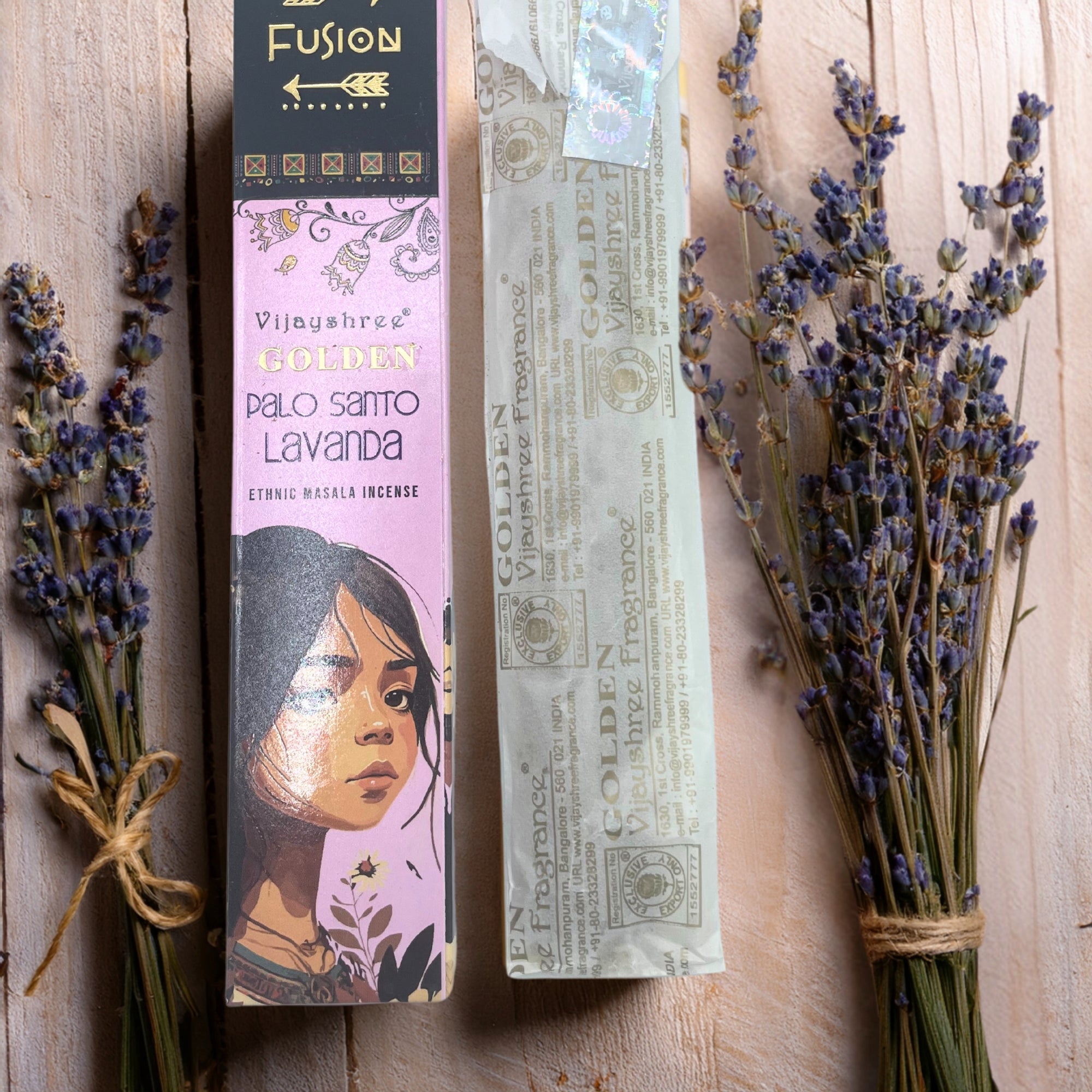 Incienso en varillas Palo Santo Dorado y Lavanda, 15 g, aroma amaderado floral; 12 piezas - calma y bienestar
