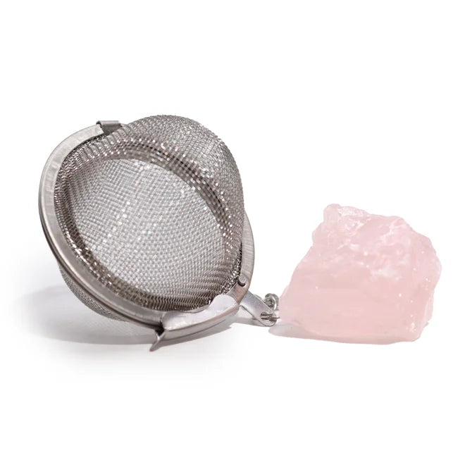 Infusor de té con cuarzo rosa natural, cristal en bruto, malla de acero inoxidable y diseño compacto de 18 cm - amor