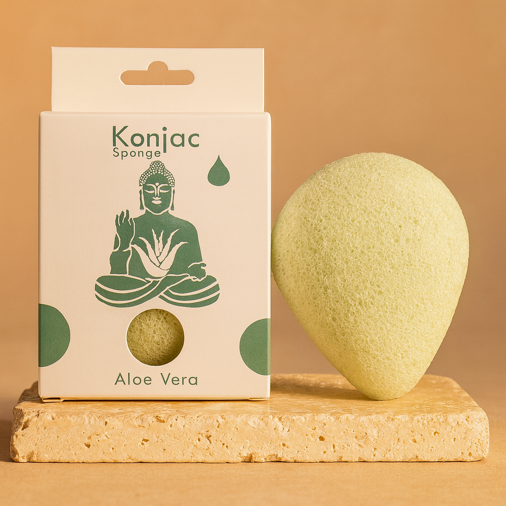 Esponja Facial Konjac Aloe Vera, fibra vegetal, ovalada 9x6.5 cm, beige -limpieza y cicatrizante para piel sensible con fondo arena