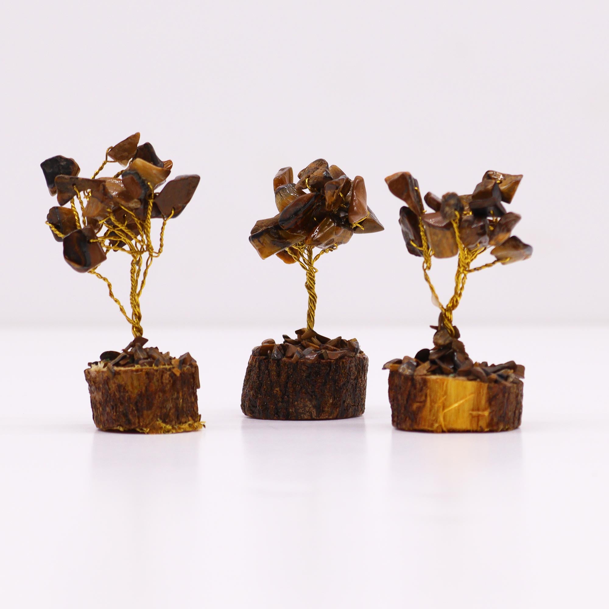 Ojo de Tigre: mini árbol de piedras doradas sobre base de madera, 15 gemas, ramas flexibles, 10–15 cm - Protección
