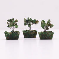 Aventurina verde mini árbol de piedras preciosas sobre base de madera, 15 gemas, 10-15 cm - Salud, suerte y bienestar