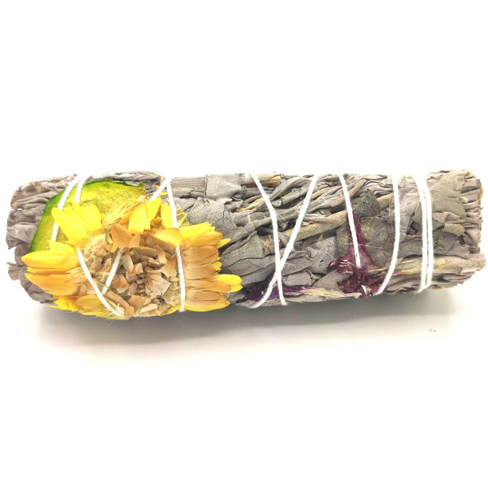 Palitos Smudge  - Dalhia salvia 10cm en fondo blanco con una flor