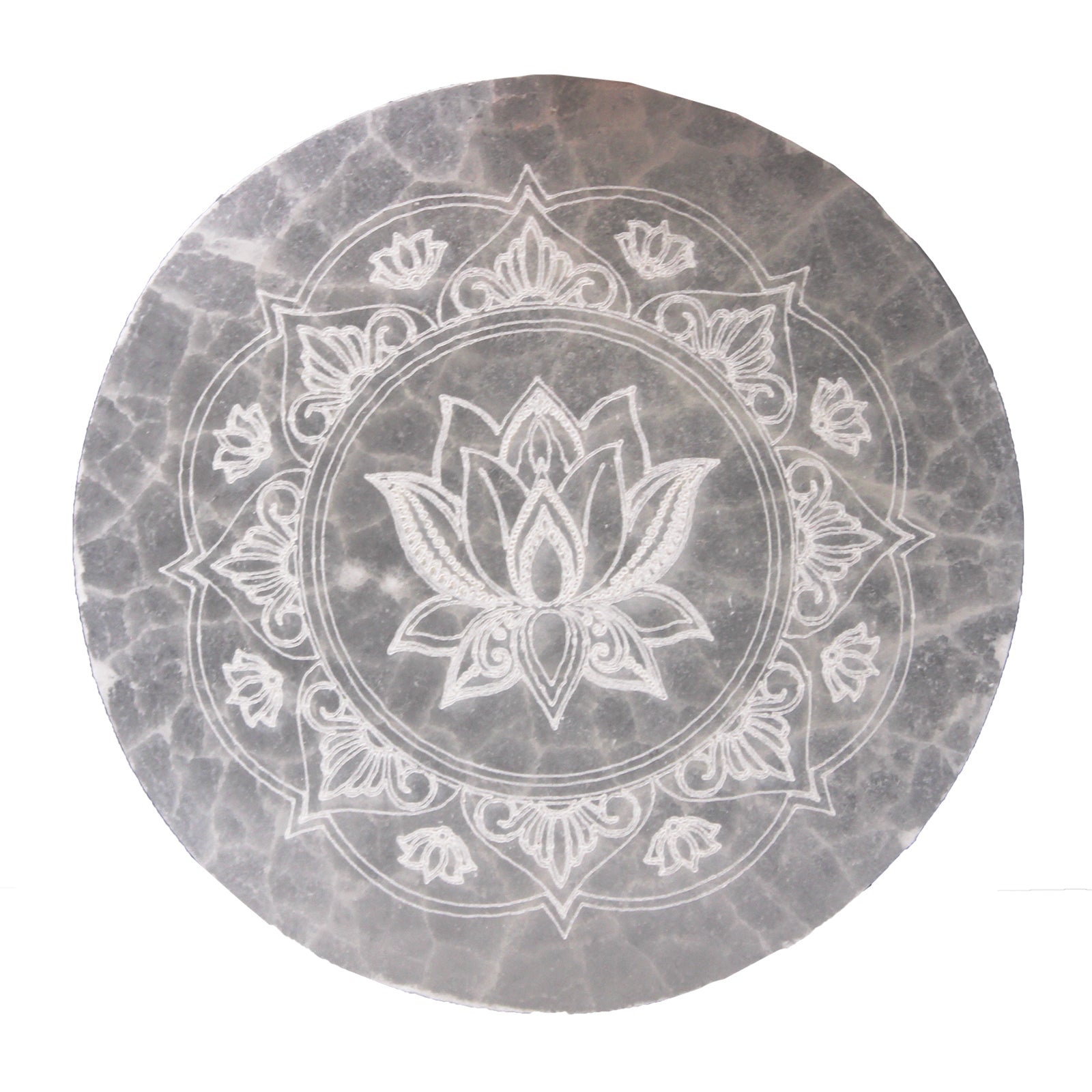 Placa de Carga de Selenita, 10 cm, grabado Flor de Loto; superficie translúcida - Purifica y recarga cristales.