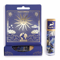 Roll-On de sodalita El Sol: frasco 10 ml con piedras de sodalita, esfera y tapa de bambú, color azul - Confianza y claridad