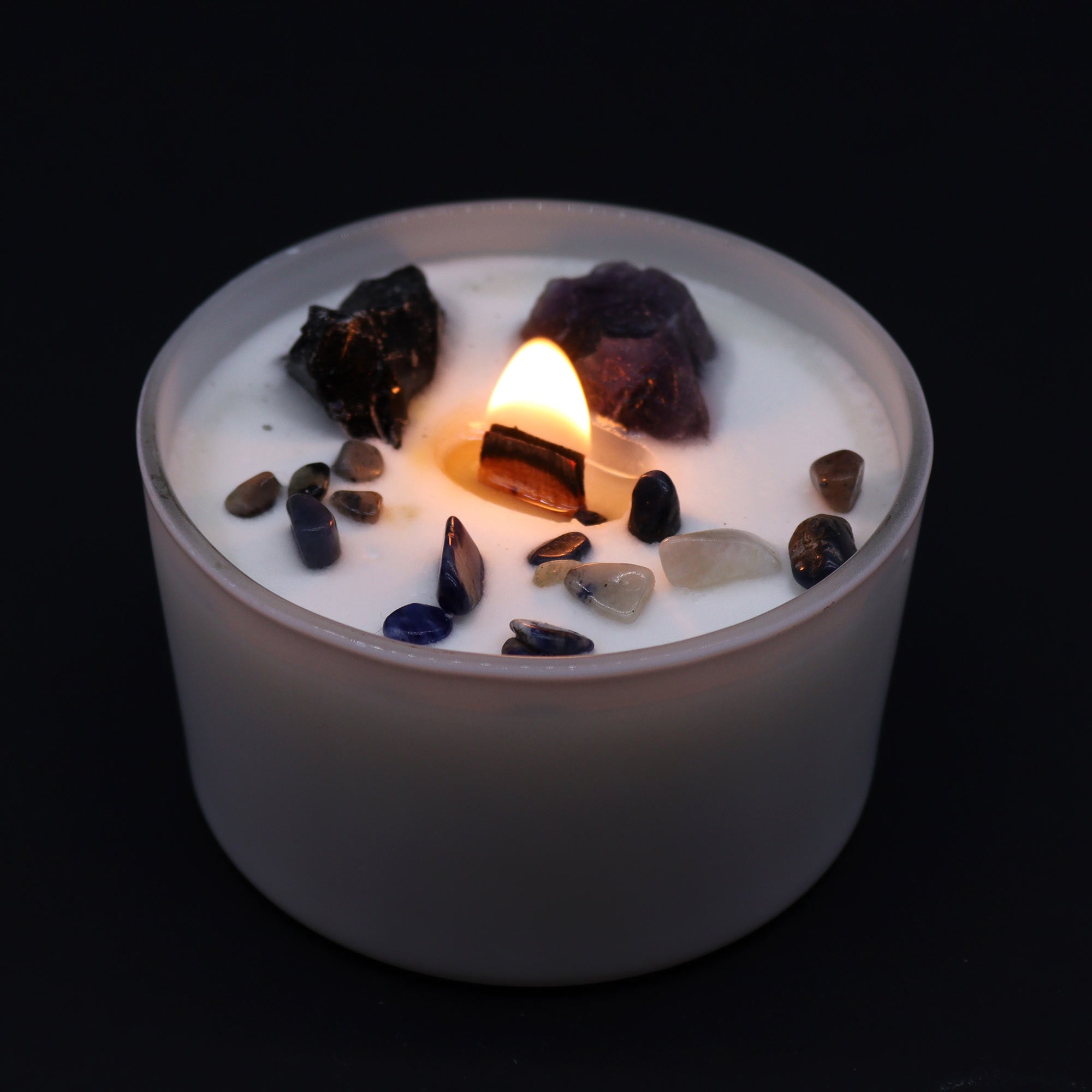 Vela de Cristal Chakra Plexo Solar, amarilla con cristales en cera y aroma cítrico - equilibrio, energía y confianza