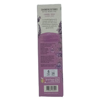 Incienso Botánico Lavanda y Rosas en sahumerio crema, aroma suave fusiona lavanda y rosas para serenidad - relaja