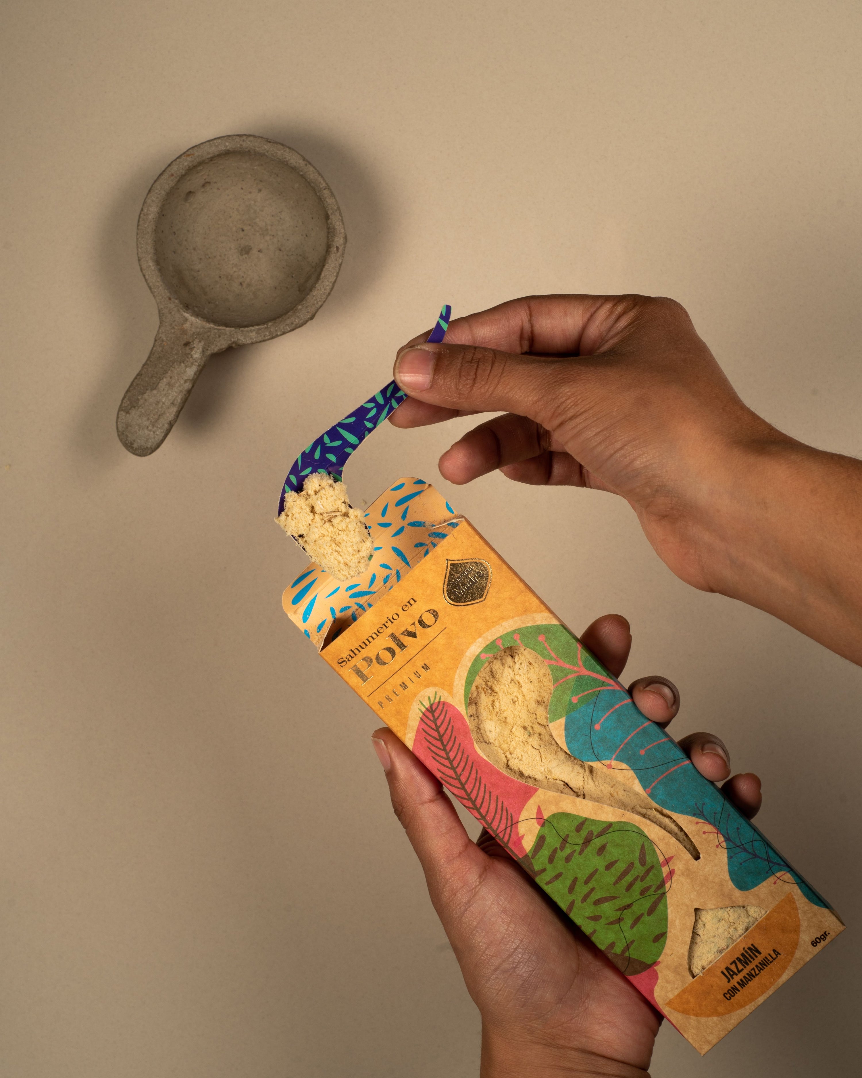 Incienso en Polvo de Jazmín con Manzanilla, polvo de 60 g para defumar - favorece optimismo y paz interior