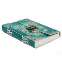 Cuaderno de Cuero Paz, formato rectangular en piel natural, color marrón suave - armonía energética en espacios zen.