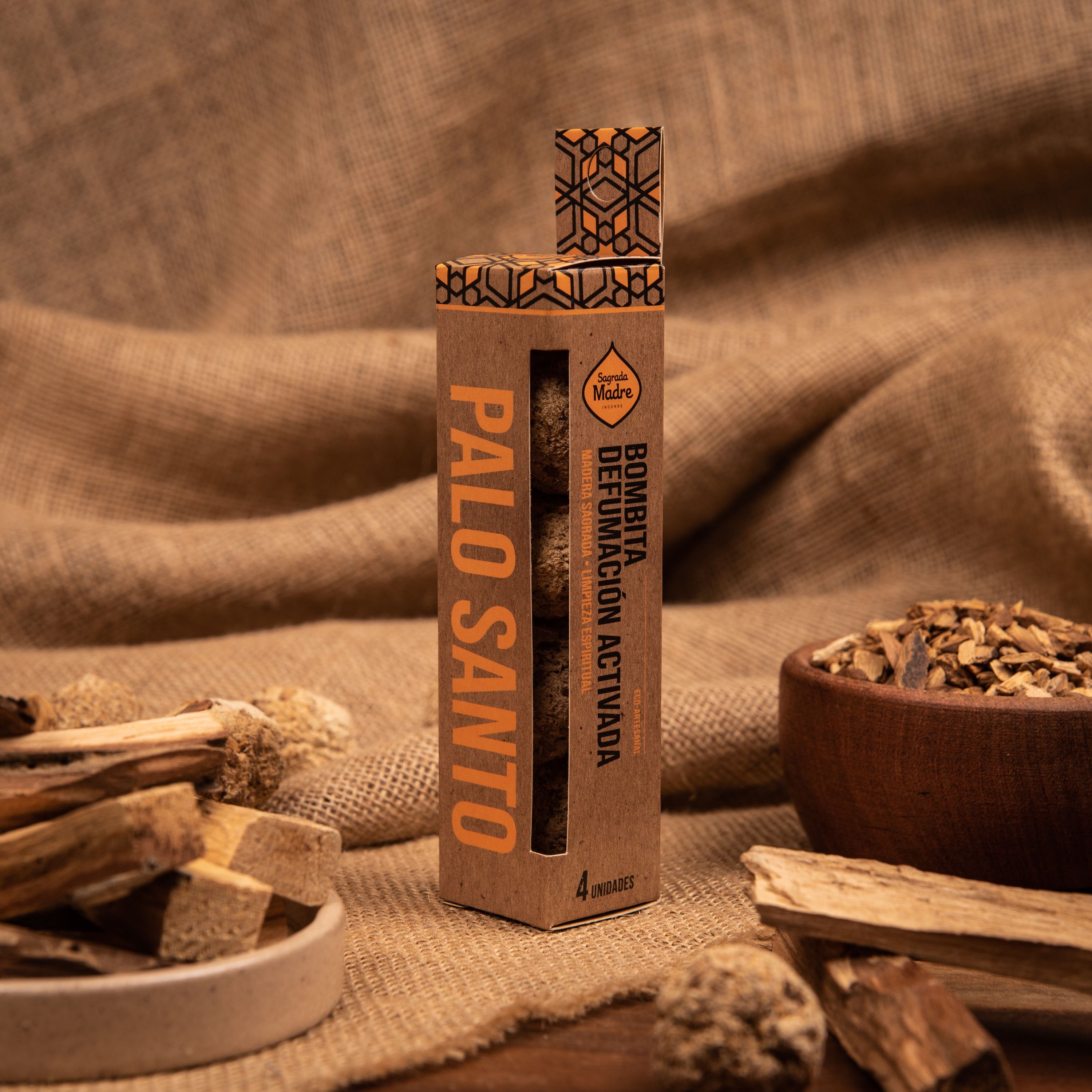 Palo Santo: Caja de 4 bombitas de defumación - esferas aromáticas para limpieza energética, purificación y equilibrio.