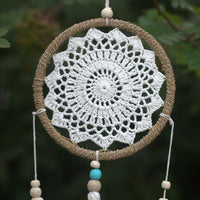 Atrapasueños Mediano: aro de cuerda natural, tejido blanco y cuentas de madera; Boho rústico para dormitorio - aporta calma.