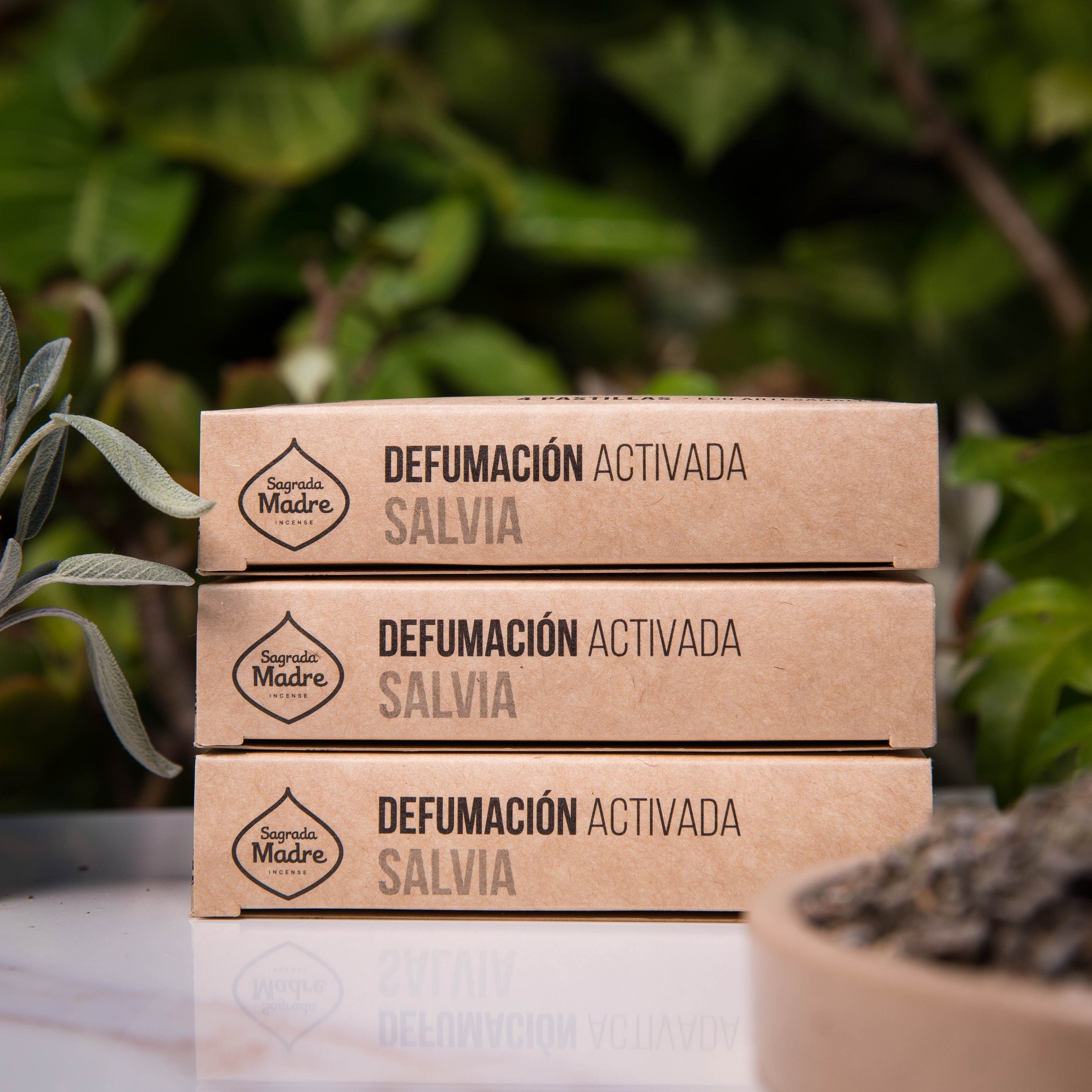 Pastillas de Incienso en Resina con Salvia Blanca, 4 unidades activadas, base resinosa - limpieza energética profunda