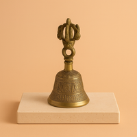 Campana de altar en latón macizo, Triquetra grabada sobre el mango, altura 10,2 cm y base 5 cm - protección y armonía