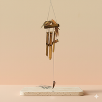 Carrillón de viento de bambú con pájaros gemelos en travertino, tubos naturales y acabado cálido - ofrece armonía sonora y bienestar 