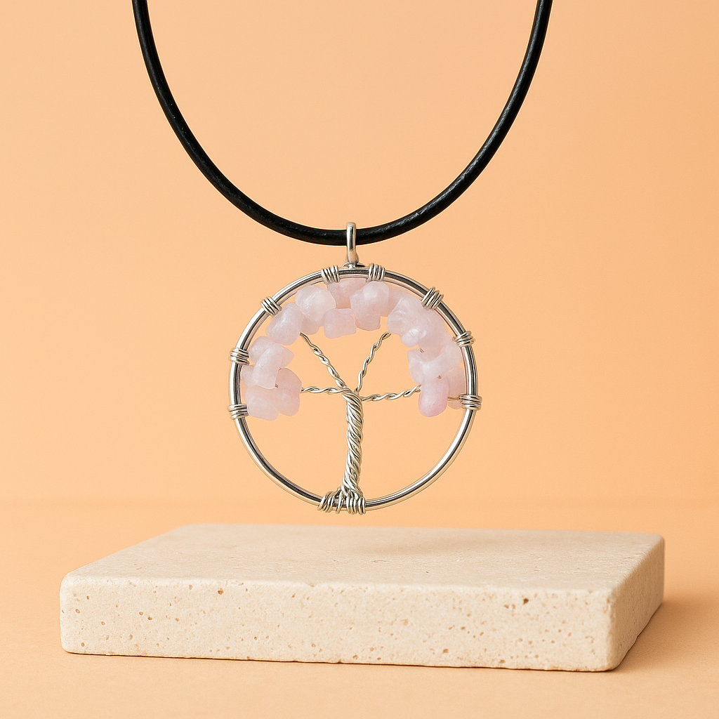 Colgante Árbol de Vida - Cuarzo Rosa: base plateada, figura tallada, cuarzo rosa natural, cadena ajustable - Amor