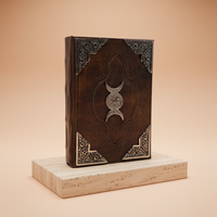 Cuaderno de cuero marrón con bordes de cubierta y luna triple de zinc, 200 páginas, 26x18 cm - ideal para diarios y bienestar