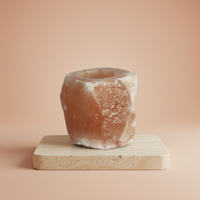 Portavelas de Sal del Himalaya, sal de roca tallada artesanalmente, color ámbar y luz suave - purifica el aire y relaja