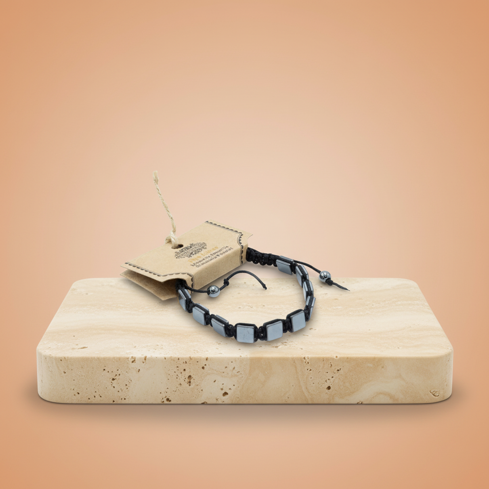 Pulsera Hematita Shamballa cubos planos: cuentas grises, macramé, nudo corredizo, unisex y talla única - protege y equilibra