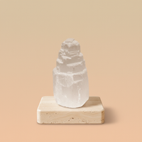 Torre de selenita natural de 5 cm, piramidal y blanca, para disipar energías y calmar el espacio - limpieza y armonía