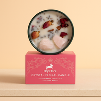 Vela aromática con cuarzo rosa en tarro, cera natural, cristales y pétalos; fragancia Rose Meadow - amor